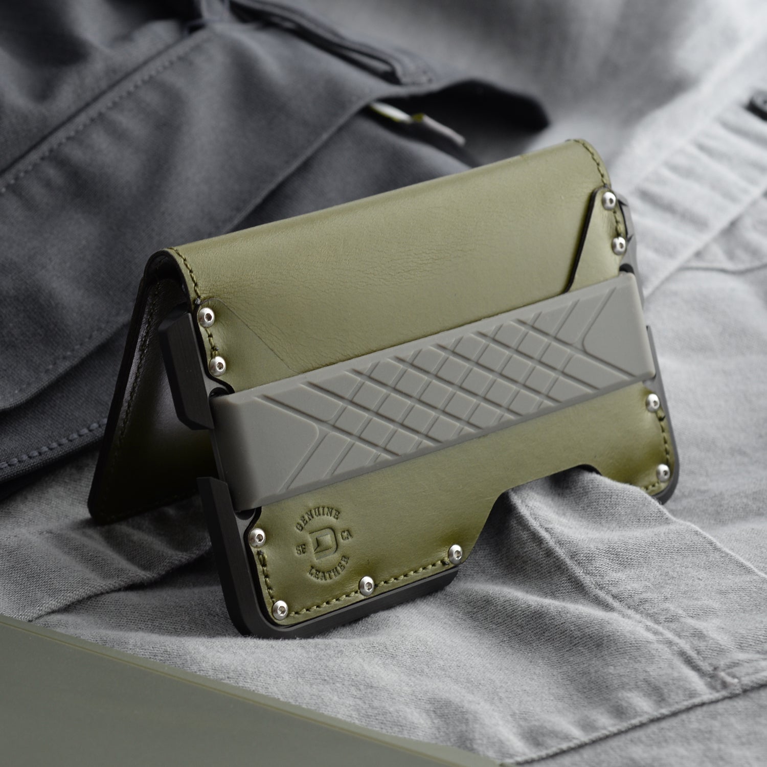 D01 DAPPER™ BIFOLD WALLET DangoProducts